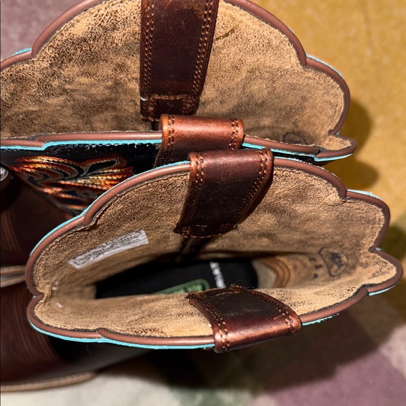 Ariat Women's Heeled Boots in Brown and Blue - Picture 9 of 16